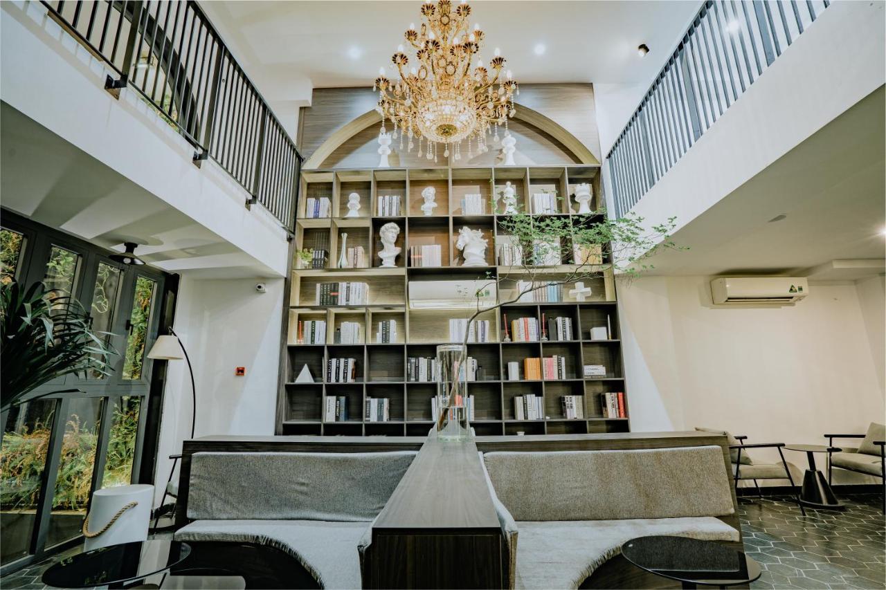 Mint Hotel Bui Vien Q1 ホーチミン市 エクステリア 写真