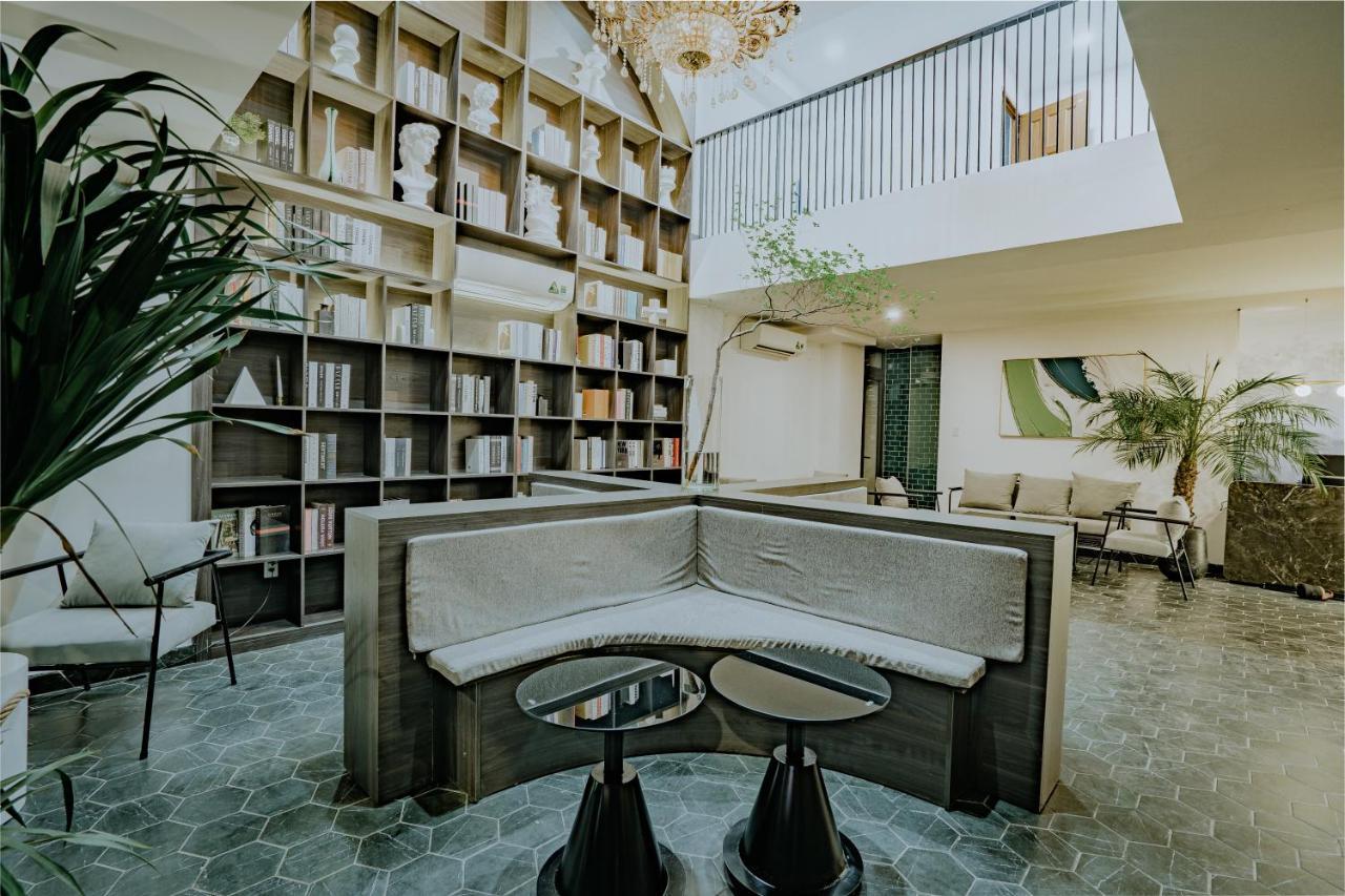Mint Hotel Bui Vien Q1 ホーチミン市 エクステリア 写真