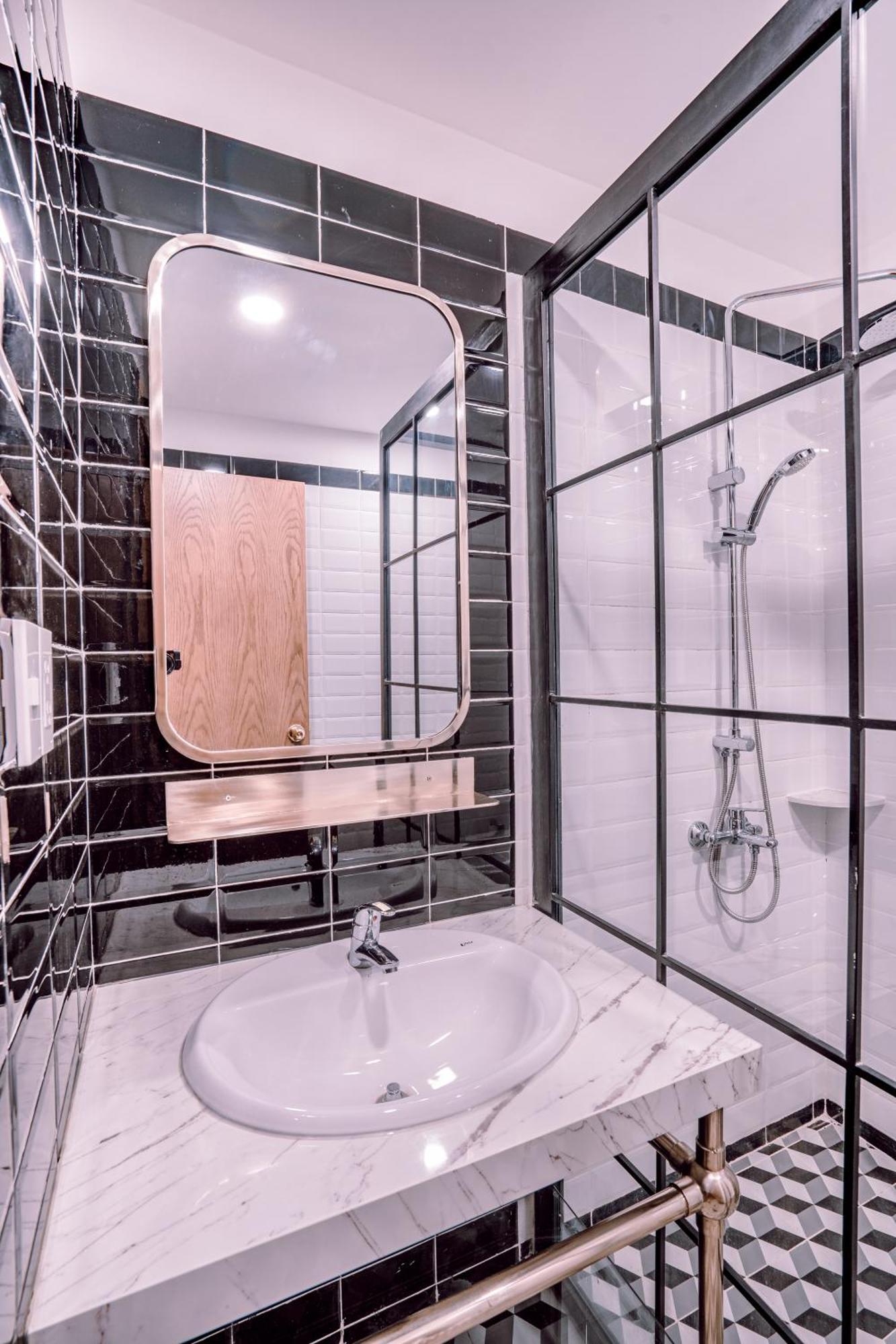 Mint Hotel Bui Vien Q1 ホーチミン市 エクステリア 写真